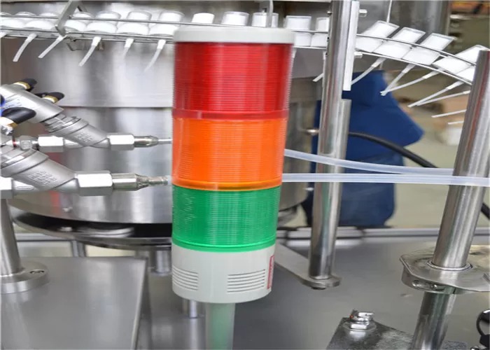 स्वयंचलित एअर फ्रेशिंग परफ्यूम फिलिंग मशीन